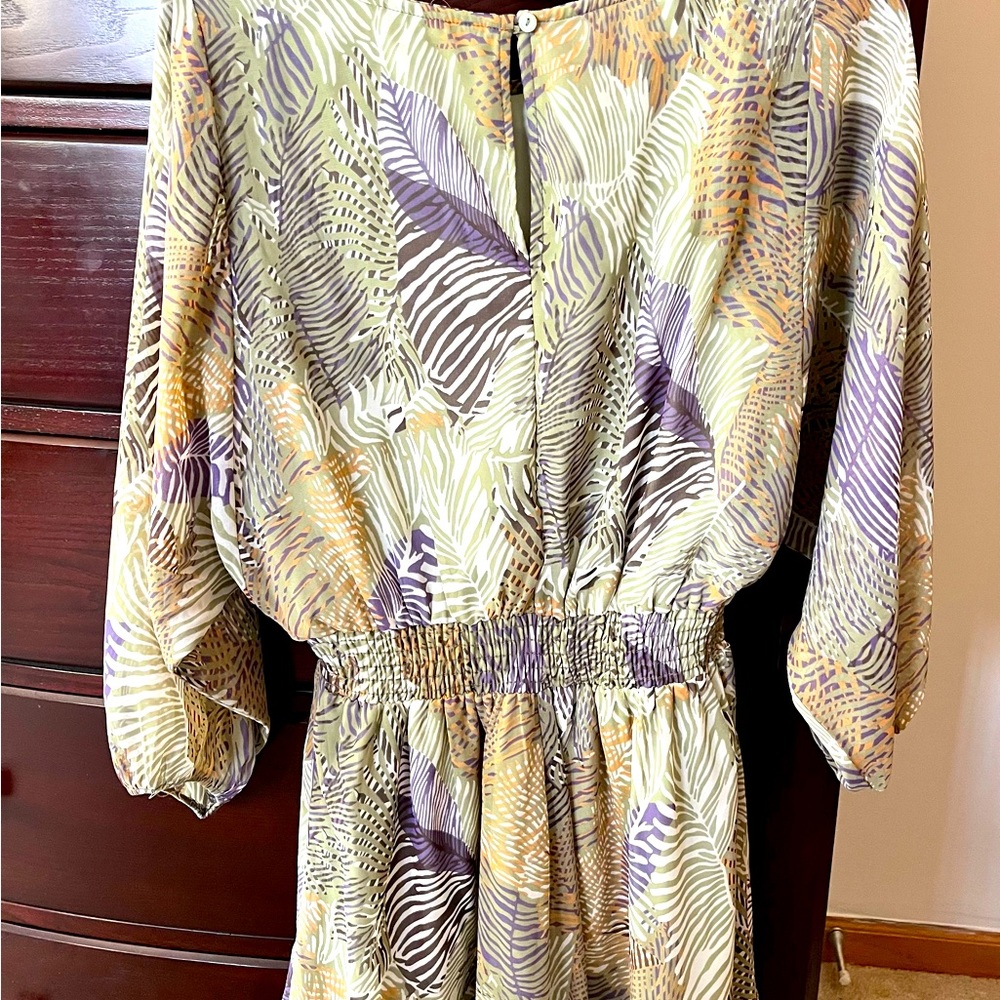 Cute summer/fall dress. Perfect for a night or a fall bridal shower!